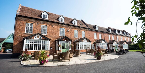 Exterior - Worcester Bank House Hotel Spa & Golf, BW Premier Collection (Worcester)