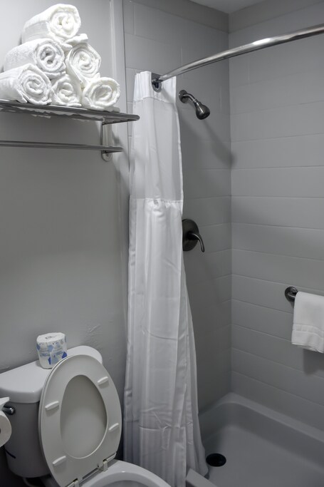 Destin Inn and Suites - Image 29