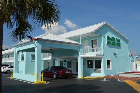 Destin Inn and Suites - Image 4