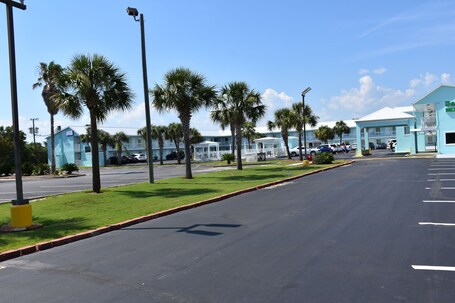 Destin Inn and Suites - Image 30