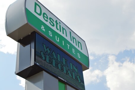 Destin Inn and Suites - Image 20