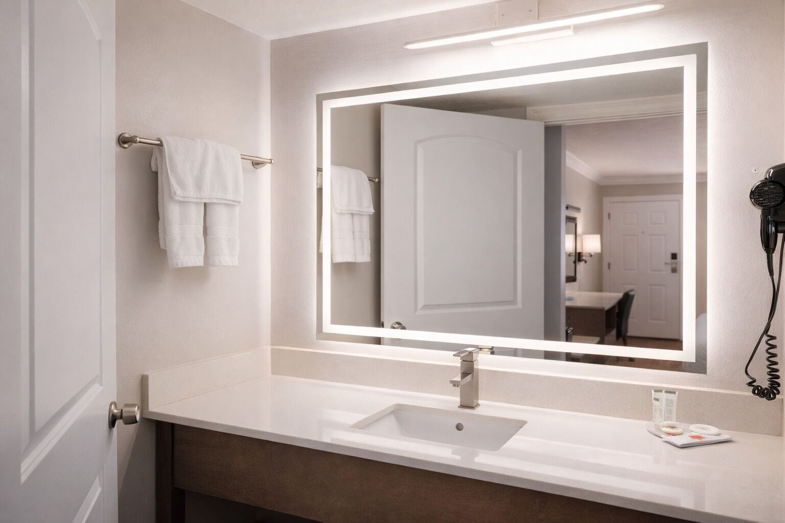 Photo - Destin Inn & Suites