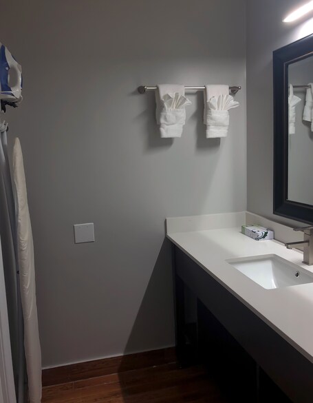 Destin Inn and Suites - Image 14