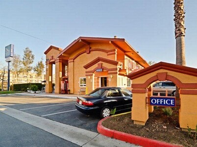 Americas Best Value Inn & Suites Escondido