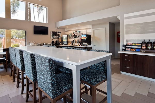 Tägliches inbegriffenes Frühstücksbuffet