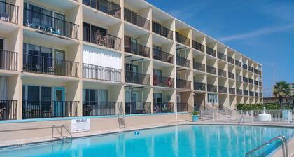 Daytona Inn Beach Resort