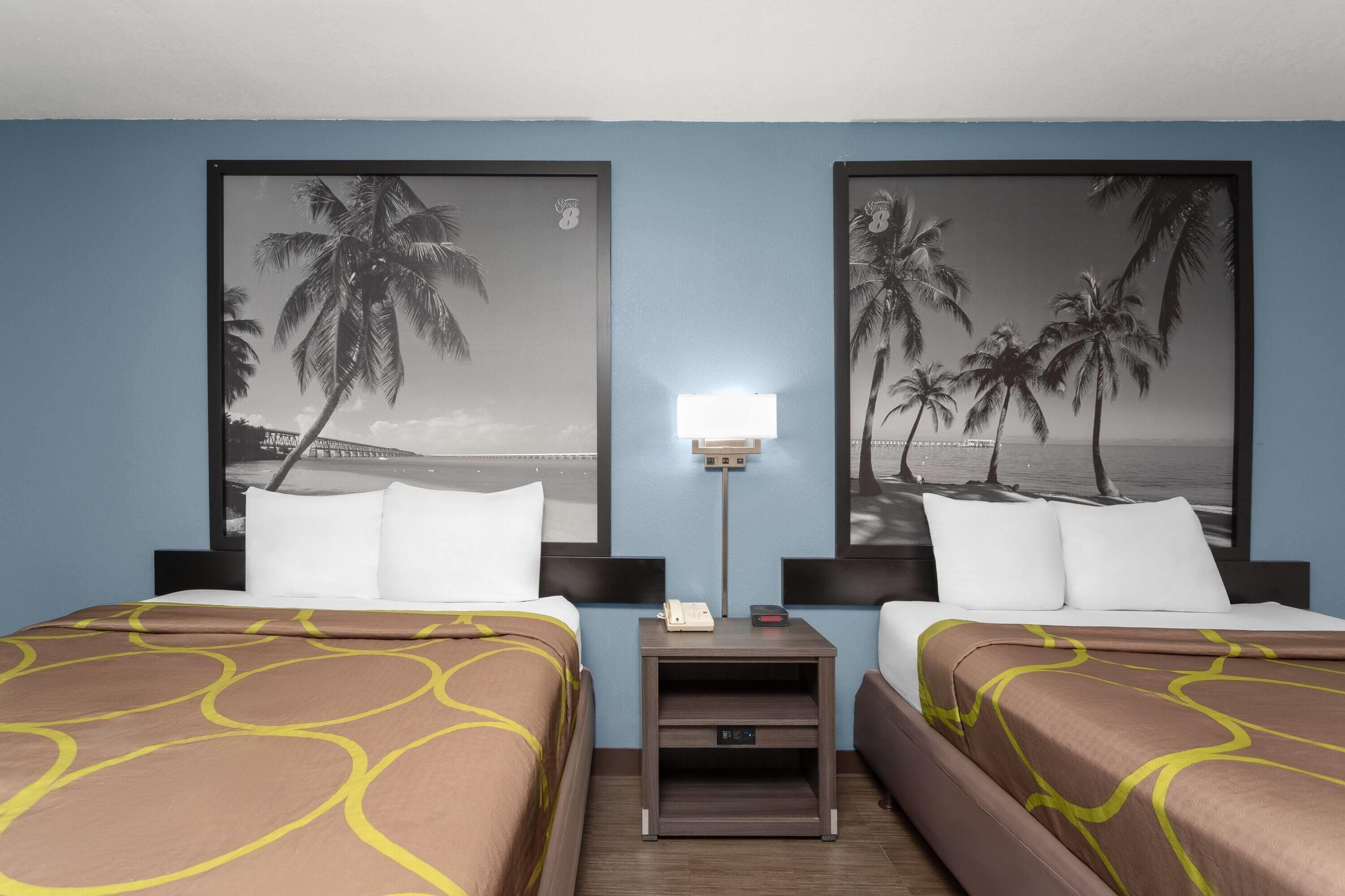 开间套房, 2 张大床, 无烟房 | 办公桌、熨斗/熨衣板、免费婴儿床、折叠床/加床（额外收费）