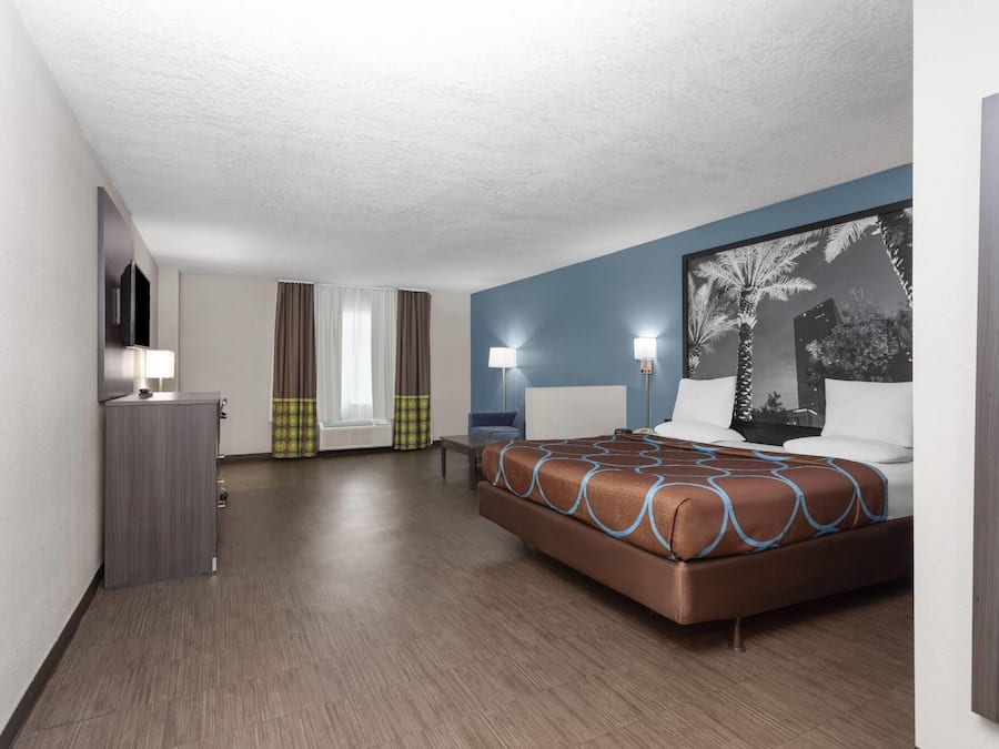 Studio Suite, 1 King Bed, Non Smoking