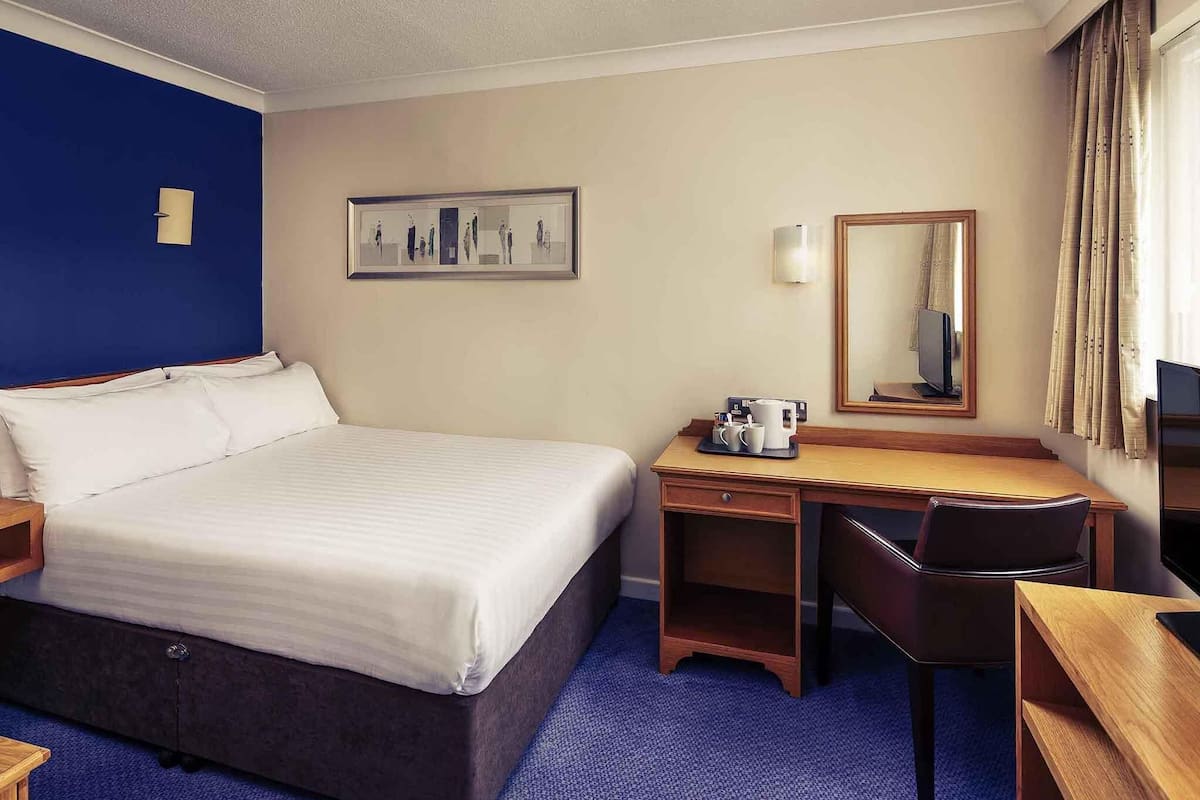 Double Room, 1 Double Bed (Compact) | Egyptian cotton sheets, premium bedding, down duvets, memory-foam beds