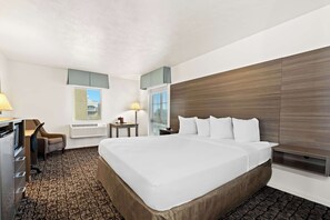 In-room safe, iron/ironing board, free WiFi, bed sheets - Best Western El Centro Inn (El Centro)