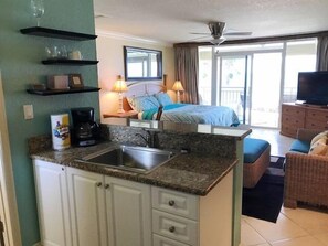 Studio Suite, Ocean View | Iron/ironing board, free WiFi, bed sheets