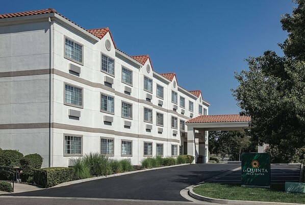 Exterior - La Quinta Inn & Suites by Wyndham Davis (Davis)