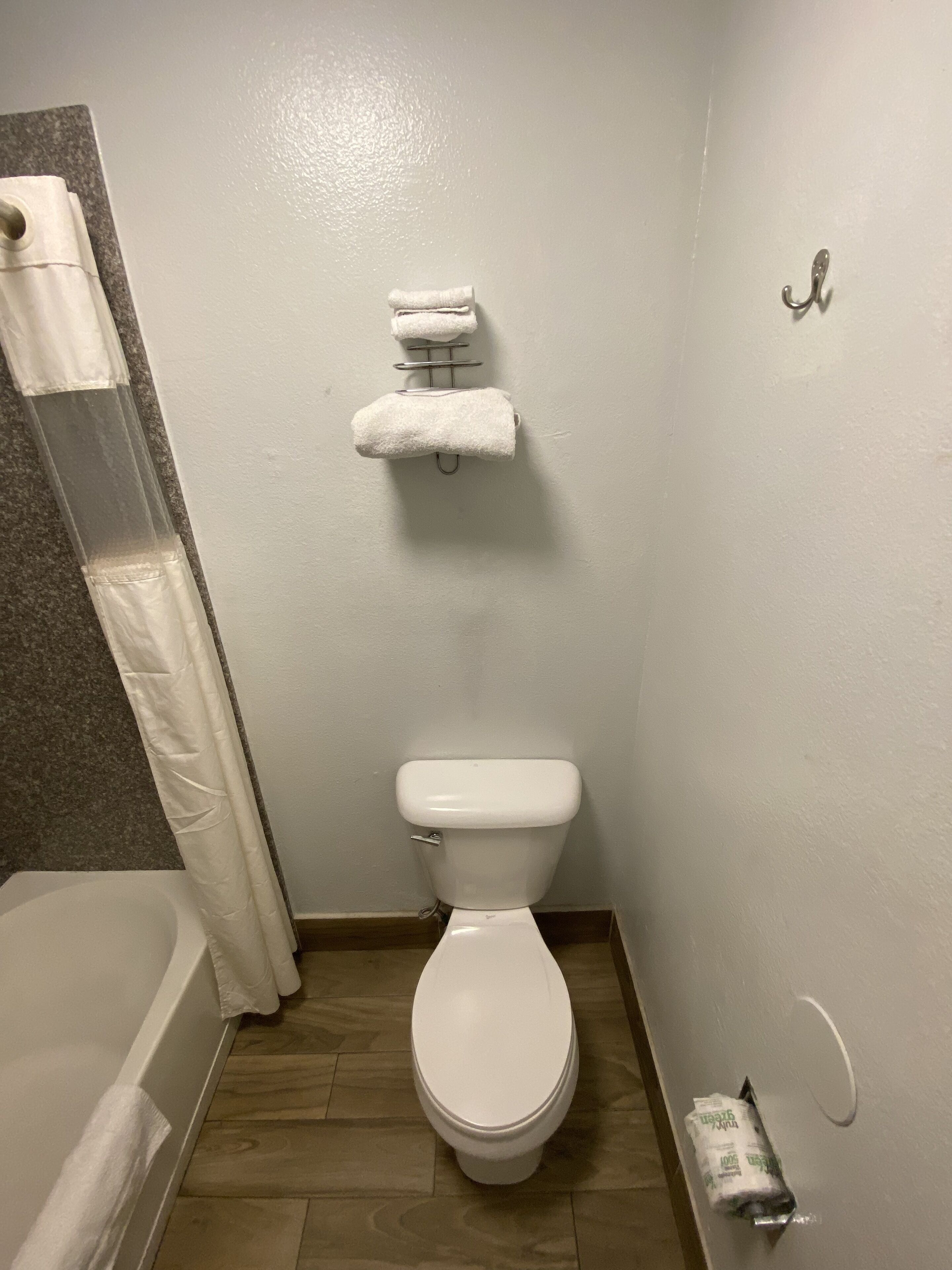 Photo - Welcome Inn Corona