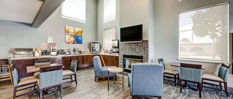 Free daily continental breakfast