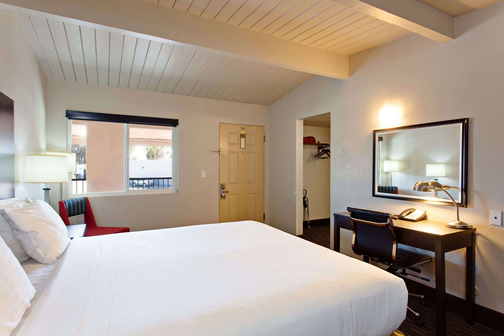 Premium bedding, pillow-top beds, in-room safe, desk