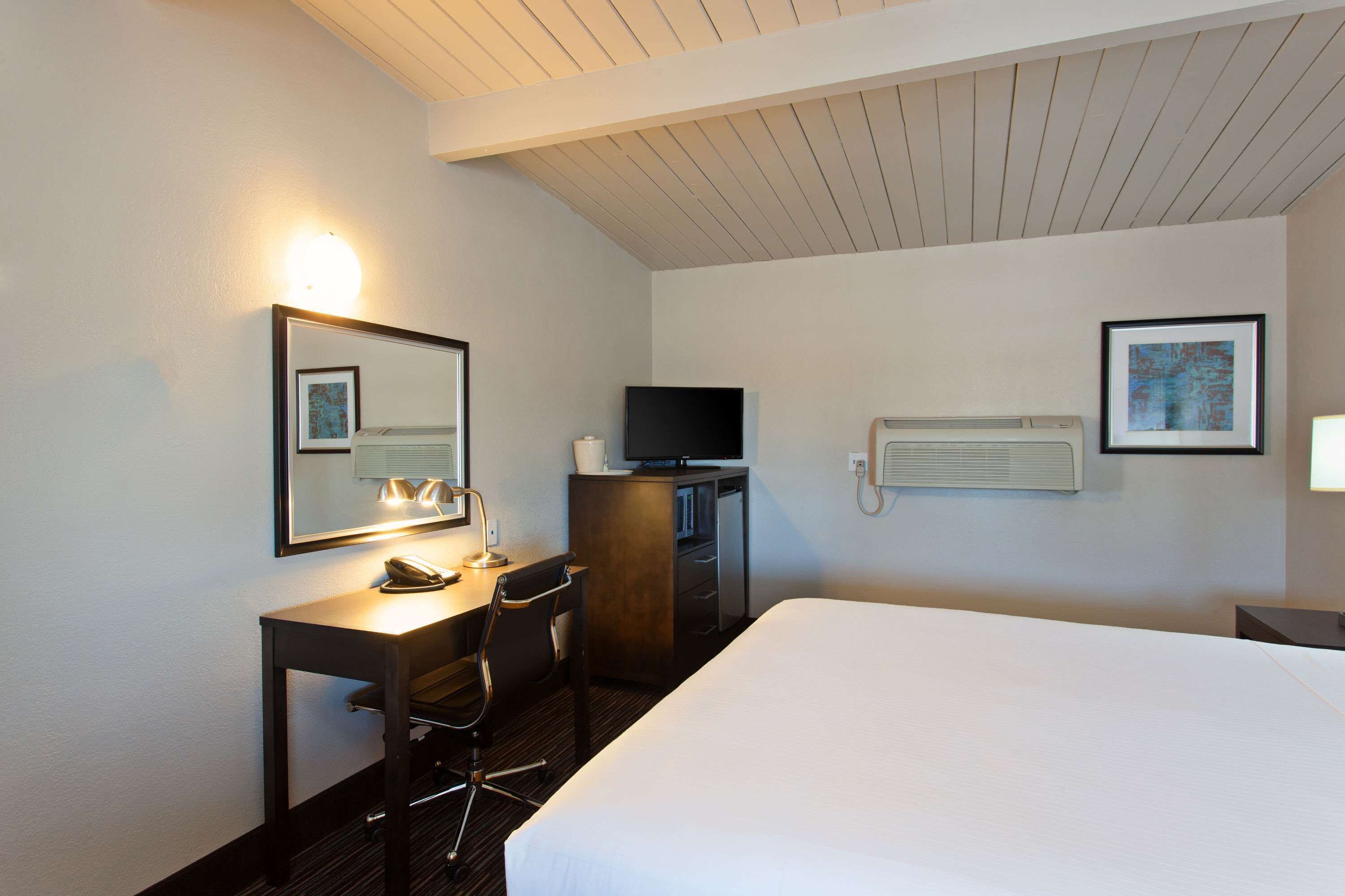Premium bedding, pillow-top beds, in-room safe, desk