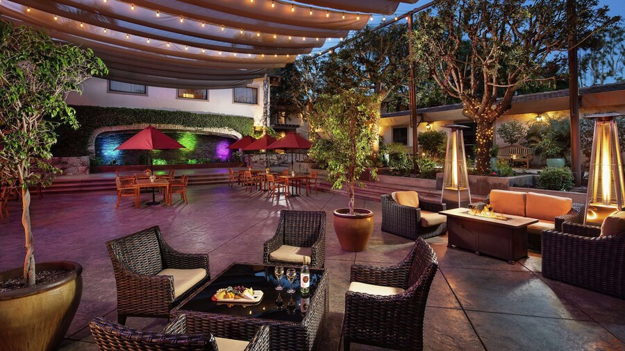 DoubleTree by Hilton Claremont