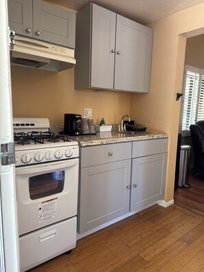 Standard Cottage, 2 Bedrooms | Iron/ironing board, free WiFi, bed sheets