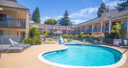 Days Inn by Wyndham Redwood City
