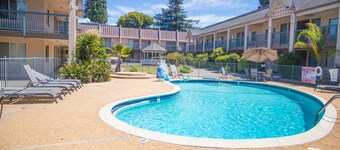 Days Inn by Wyndham Redwood City