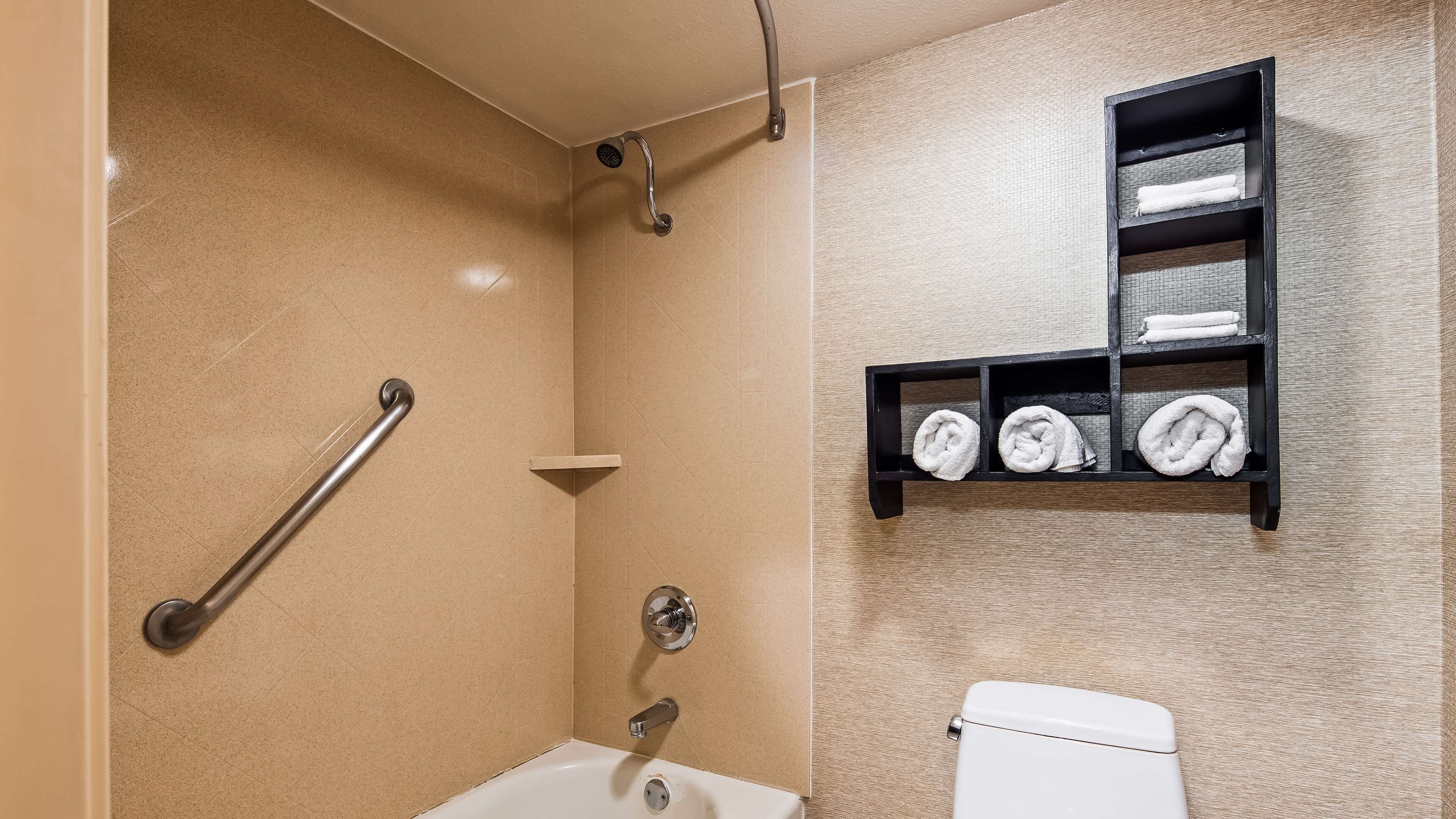 Best Western Brentwood Inn