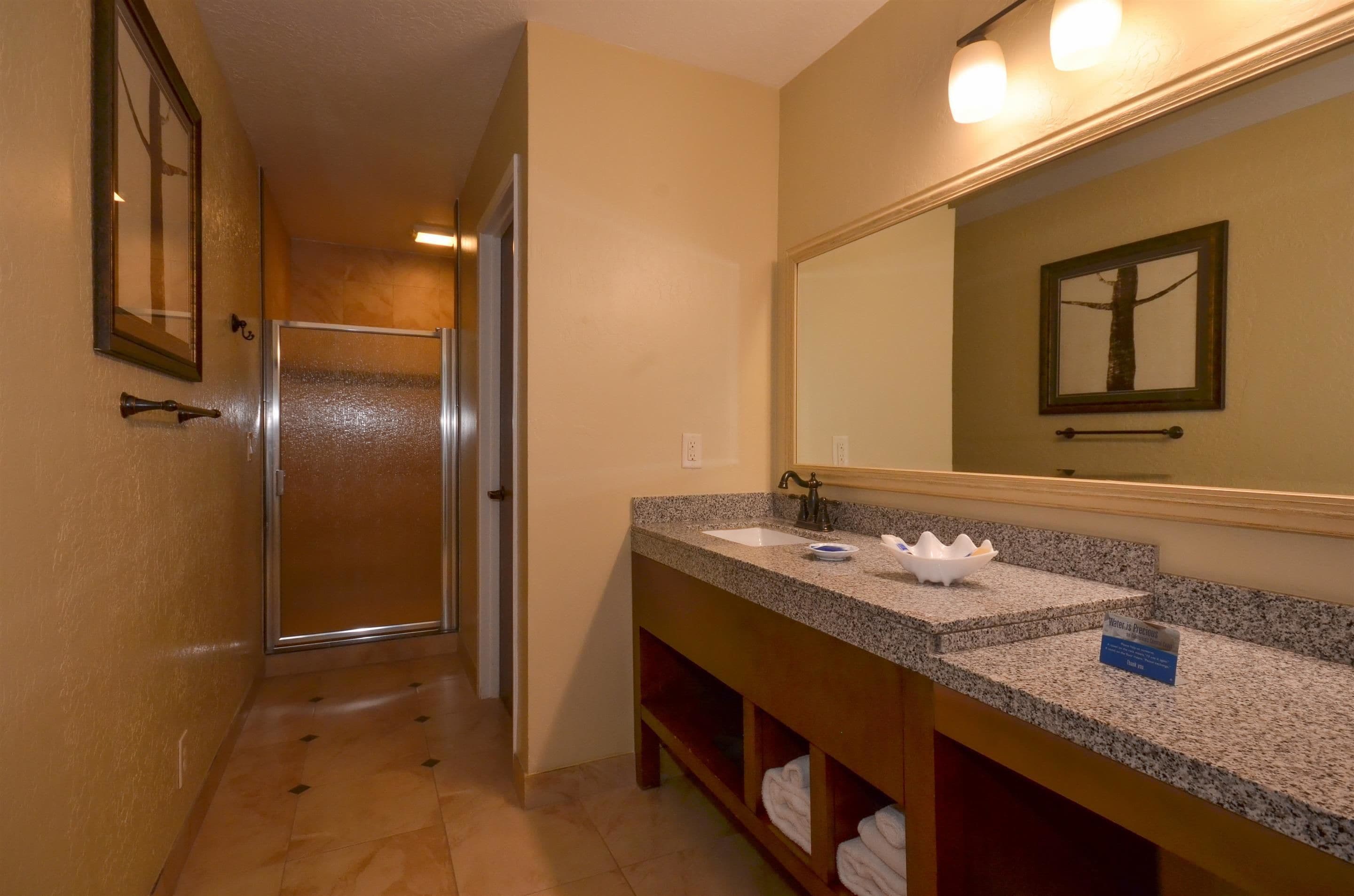 standard room, 1 king bed, non smoking, balcony | in-room safe, desk, blackout curtains, iron/ironing board