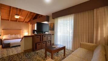 Suite, 1 King Bed with Sofa bed, Non Smoking, Kitchenette (with Sofabed) | Room amenity