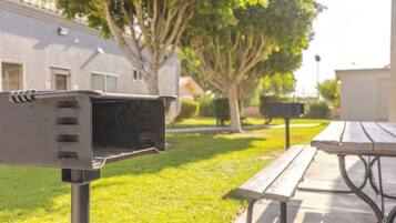 BBQ/picnic area