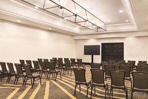 Meeting facility - Zachari Dunes on Mandalay Beach, Curio Collection by Hilton (Oxnard)