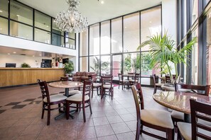 Free daily continental breakfast - Baymont by Wyndham Ontario (Ontario)