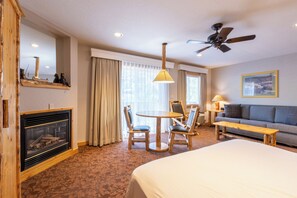 Flat-screen TV, fireplace, DVD player - Red Wolf Lodge at Olympic Valley (Olympic Valley)