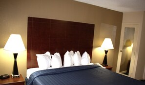 Desk, laptop workspace, iron/ironing board, free WiFi