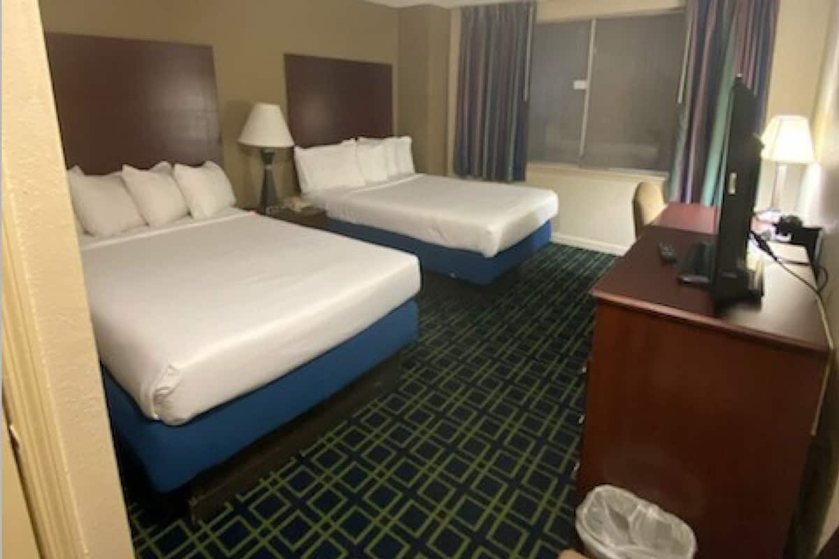 Desk, laptop workspace, iron/ironing board, free WiFi