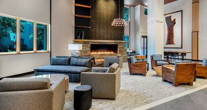 Palisades Tahoe Lodge