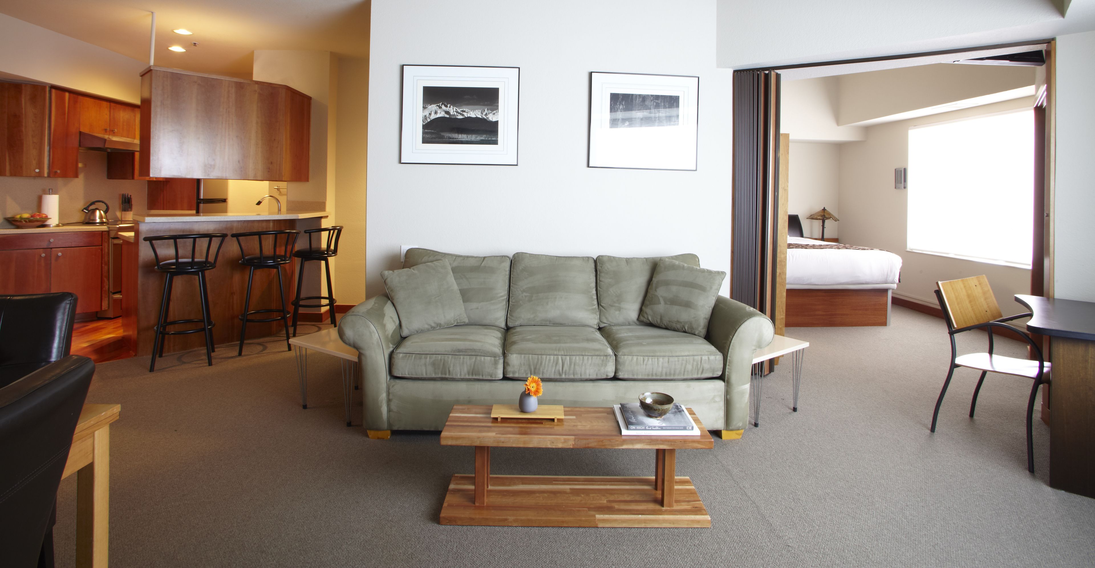 32-inch flat-screen tv with cable channels, tv, dvd player