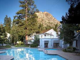 Palisades Tahoe Lodge