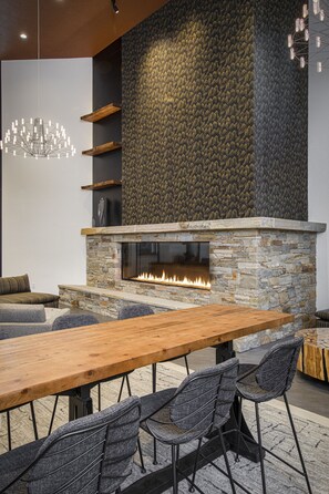 Interior - Palisades Tahoe Lodge (Olympic Valley)