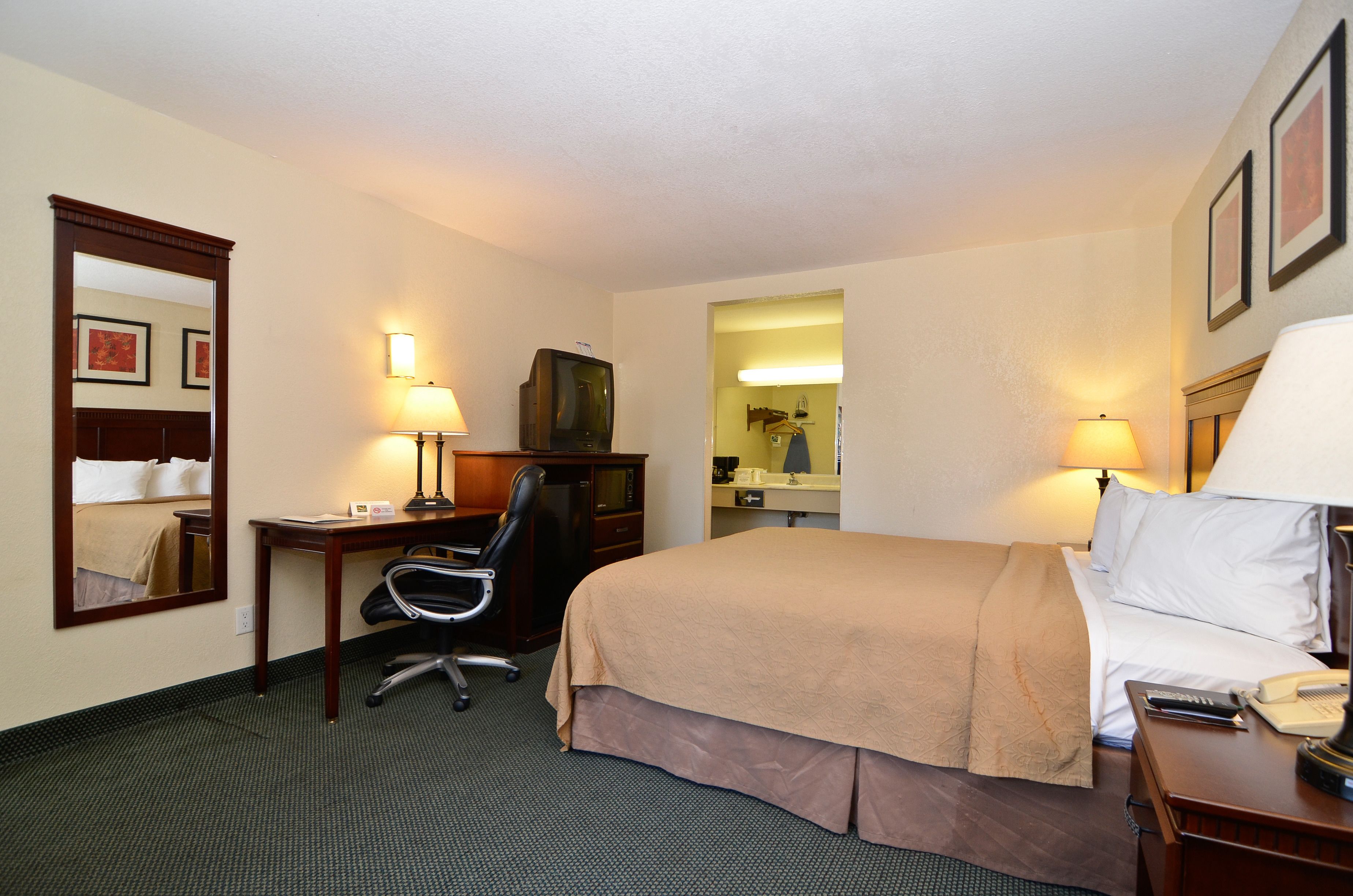 Photo - Quality Inn San Diego I-5 Naval Base