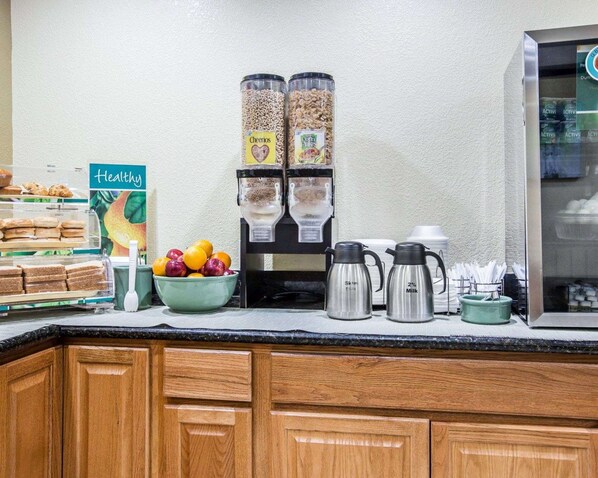 Free daily continental breakfast 