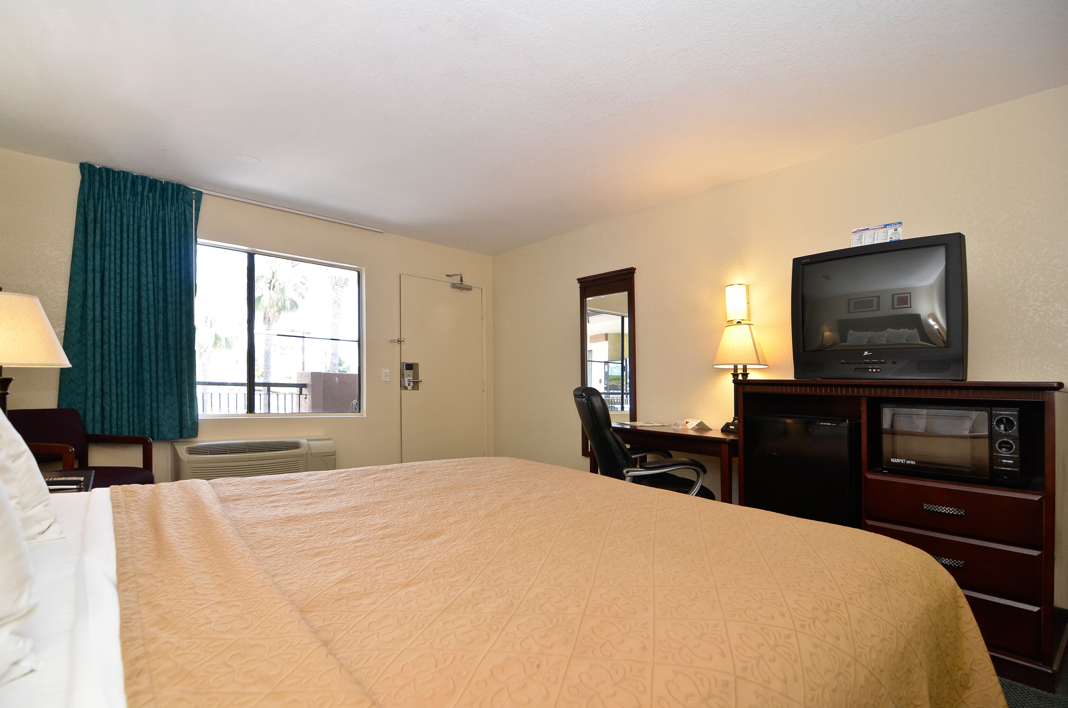 Photo - Quality Inn San Diego I-5 Naval Base