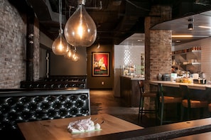 Bar (on property) - The Georgian Terrace Hotel (Atlanta)