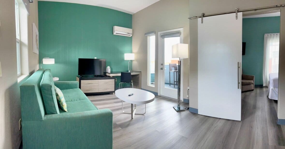 Suite, 1 Bedroom, Bay View | Hypo-allergenic bedding, pillowtop beds, in-room safe, desk