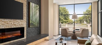 麥迪遜南萬楓套房飯店