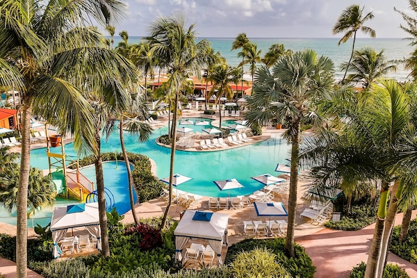 5 outdoor pools, open 8:00 AM to 10:00 PM, cabanas (surcharge)