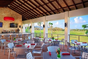 4 outdoor pools, open 8:00 AM to 10:00 PM, pool cabanas (surcharge)