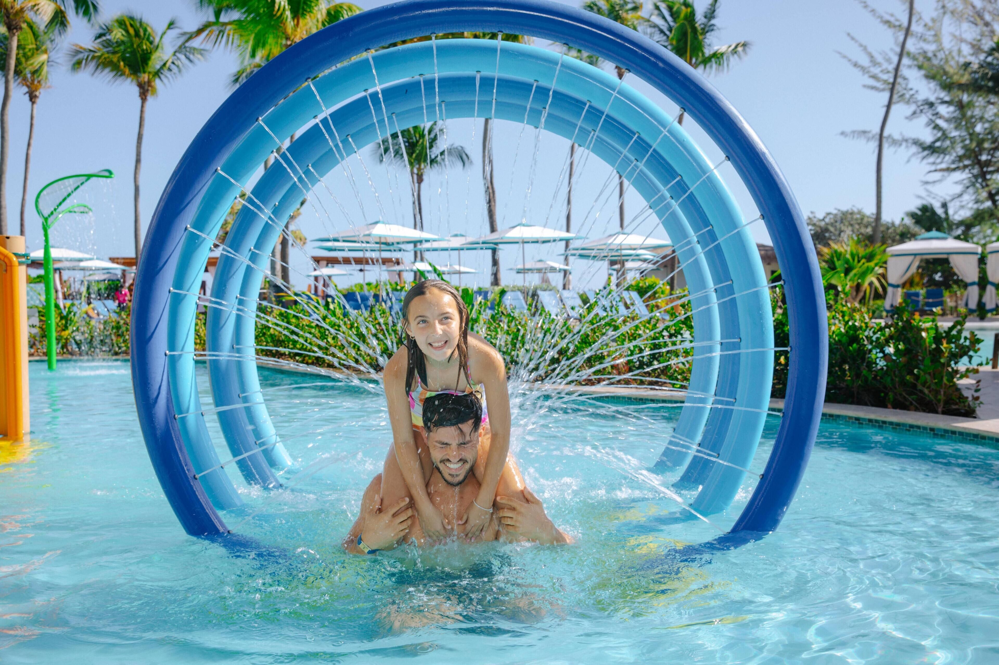5 outdoor pools, open 8:00 AM to 10:00 PM, cabanas (surcharge)