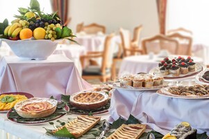 Desayuno buffet incluido todos los días 