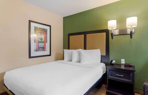Escritorio, wifi gratis y ropa de cama 