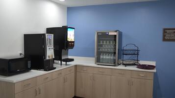 Free daily continental breakfast
