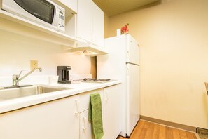 Fridge, microwave